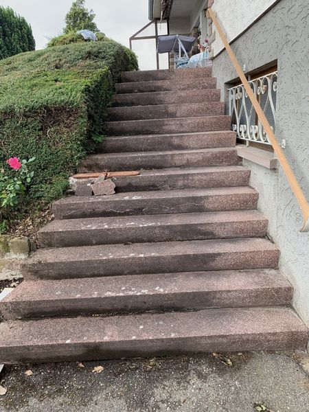 Escalier extérieur · granit rénové — avant