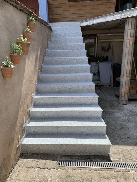 Escalier carrelé · habillage intégral — après